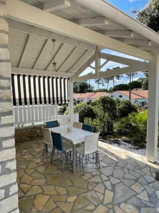 Вилла Adorable Petite Maison A 400M De La Mer Сен-Жорж-де-Дидон Экстерьер фото